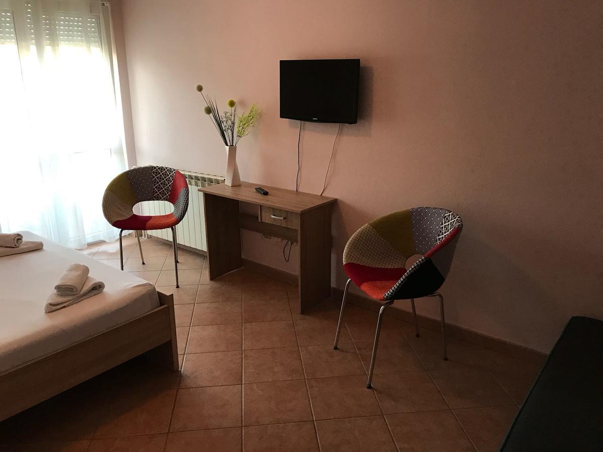 Guest House Ivo Stobreč 外观 照片